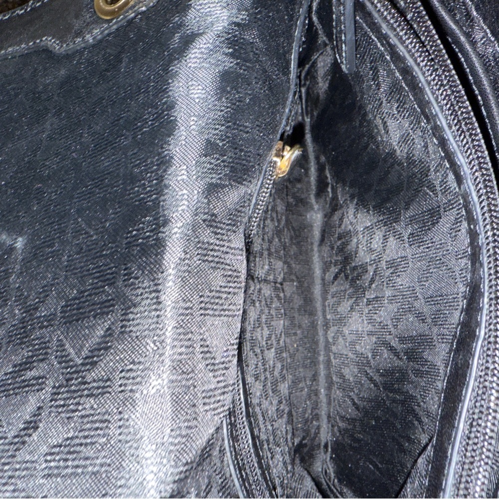 Michael Kors Black Quilted Shoulder Bag - Picture 8 of 9